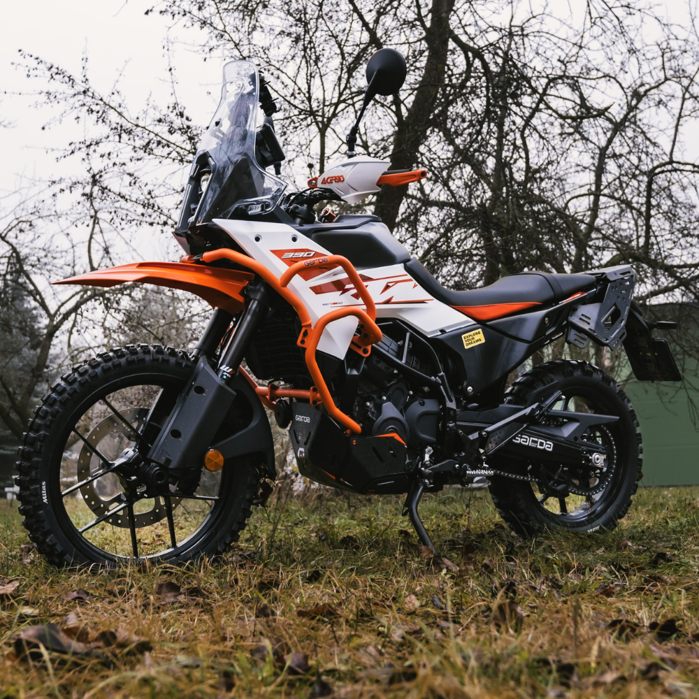Porównanie: KTM 390 Adventure R vs. KTM 390 Adventure X 2025