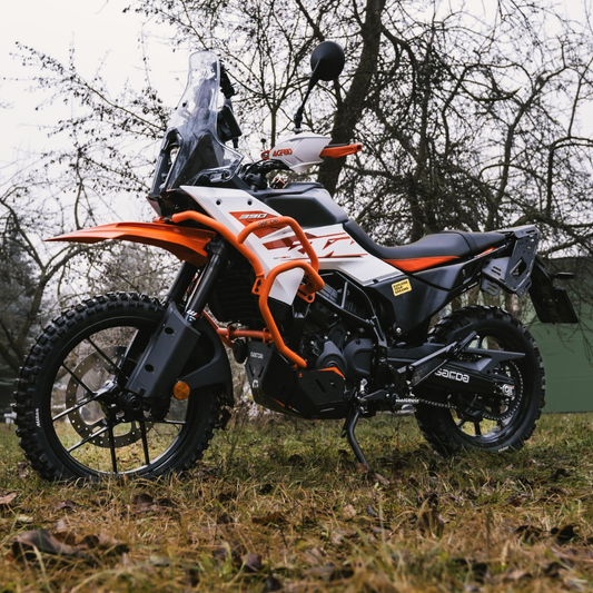 Porównanie: KTM 390 Adventure R vs. KTM 390 Adventure X 2025